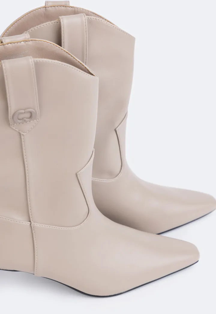 Choice Heeled Solid Boots Beige