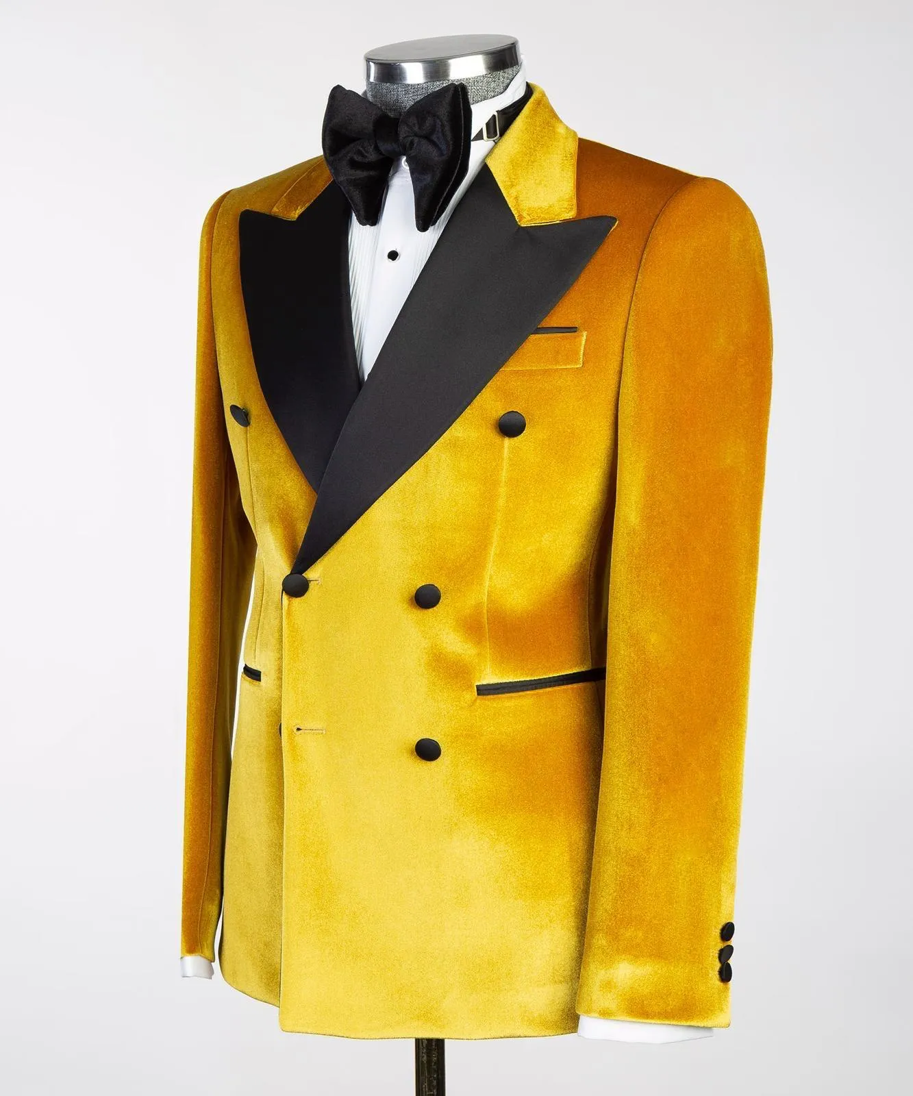 Gold Tuxedo With Black Plates