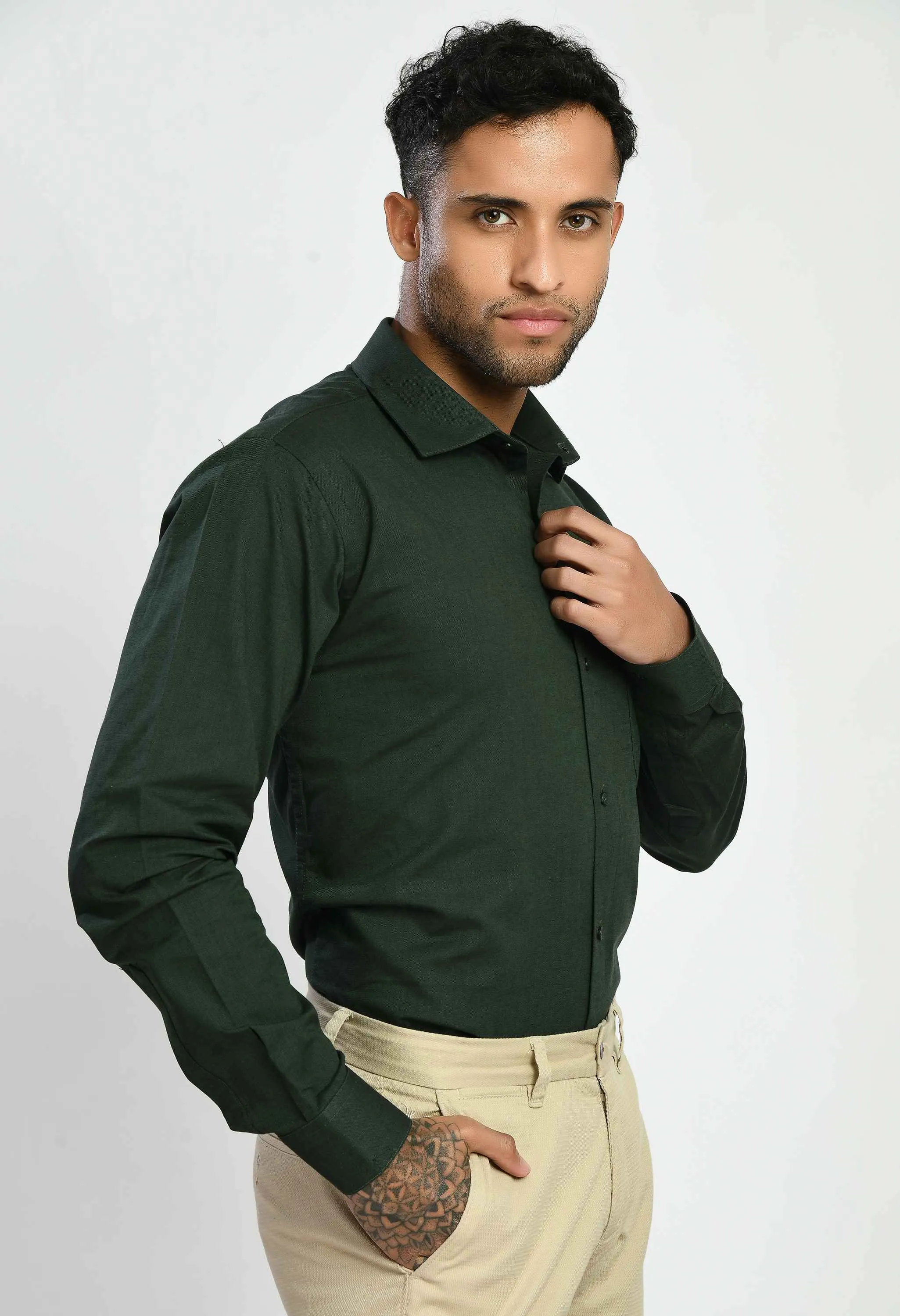 Men's Pine Green Spread Collar Solid Formal Shirt