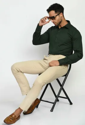 Men's Pine Green Spread Collar Solid Formal Shirt