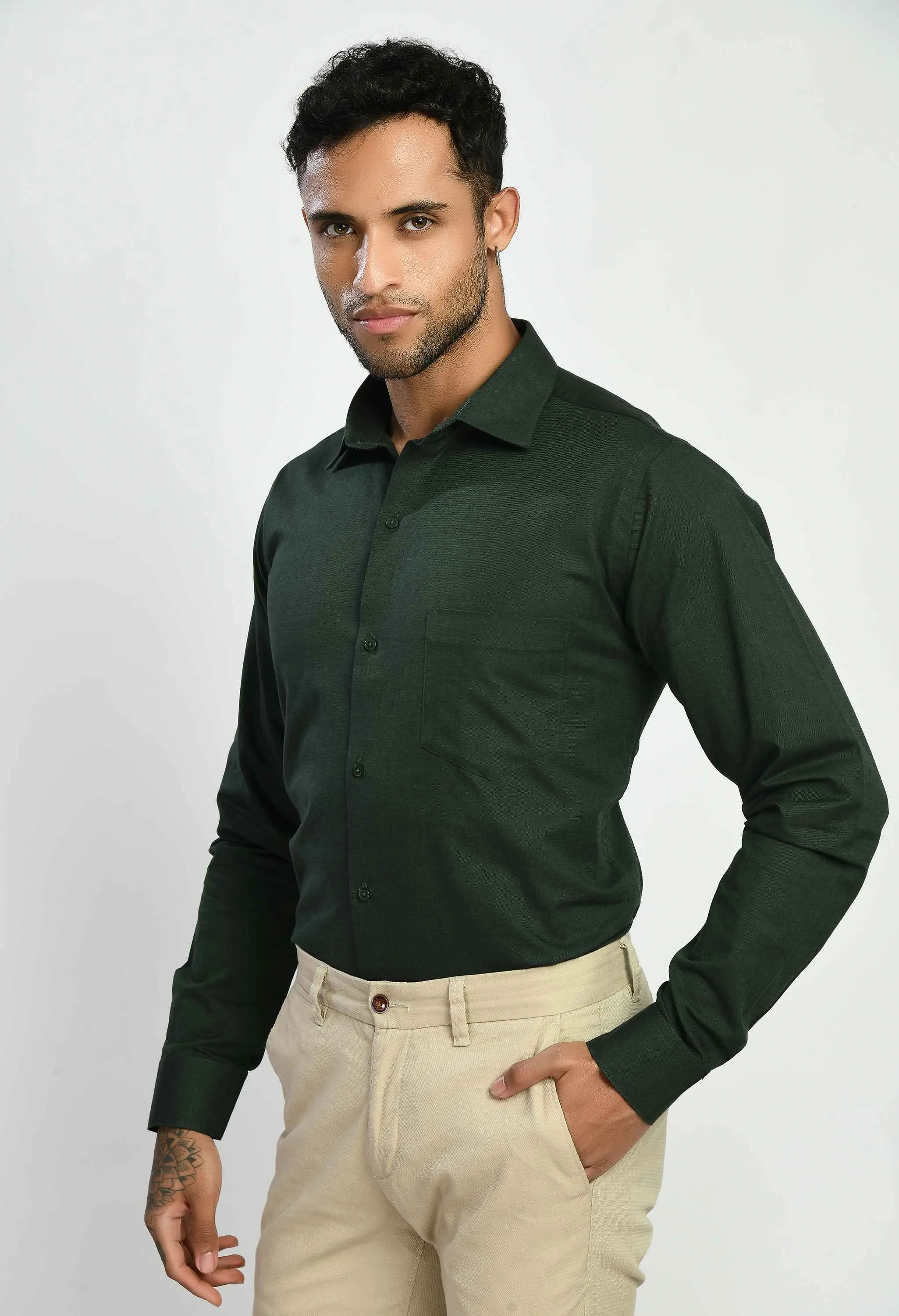 Men's Pine Green Spread Collar Solid Formal Shirt